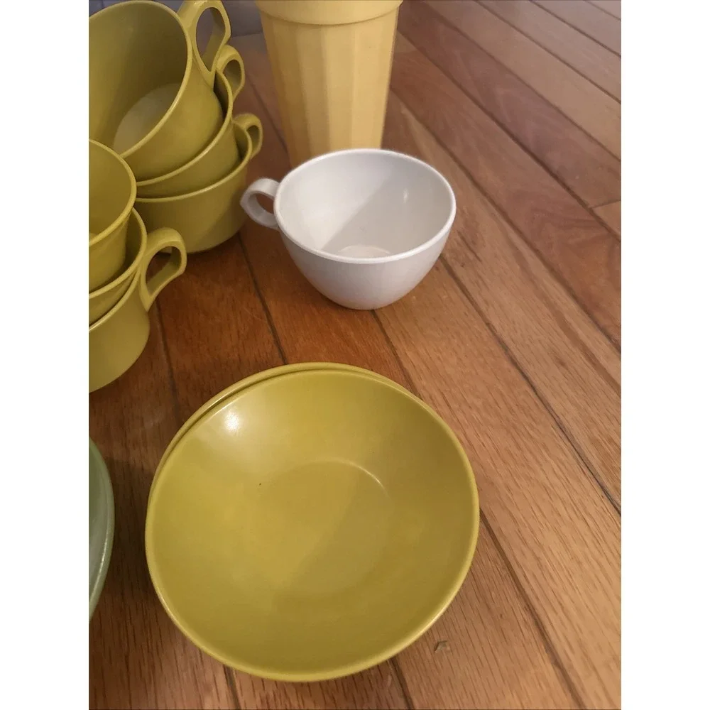 Lot 21 Pc 1960's /70s MCM VTG Dish Set Allied Chemical Windsor Melmac Packer